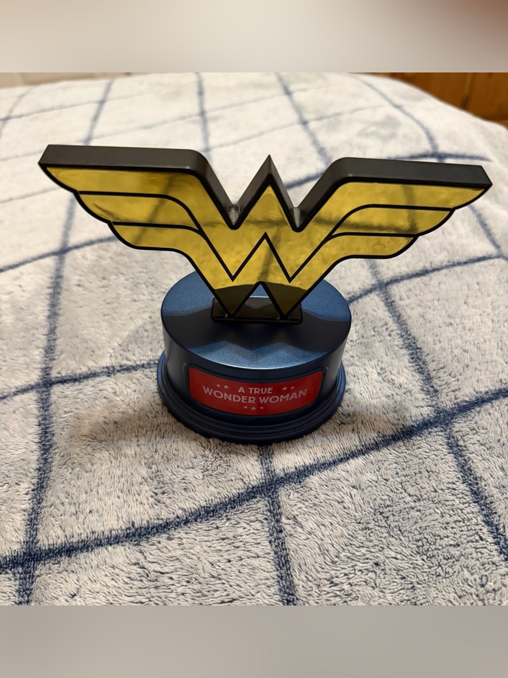 Wonder Woman Logo Trophy with Yellow Emblem